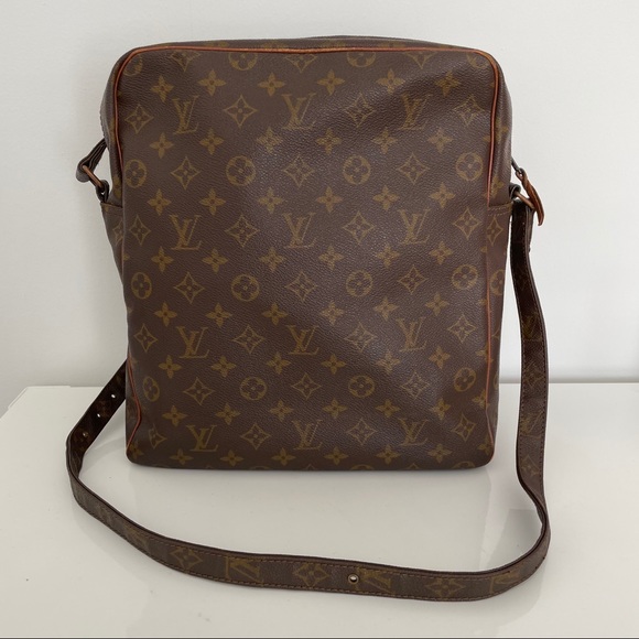 Authentic Louis Vuitton Marceau Crossbody Bag - Picture 3 of 12